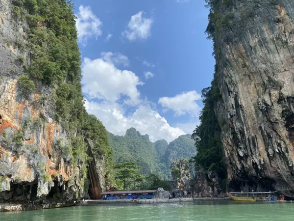 JAMES BOND WATER 1920